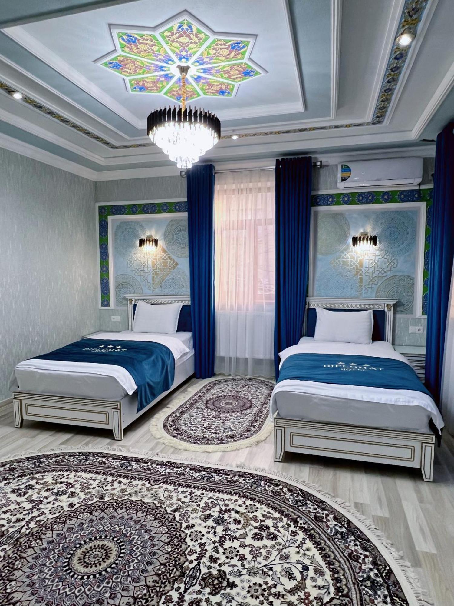 Hotel Diplomat Premium Samarkand Exterior foto