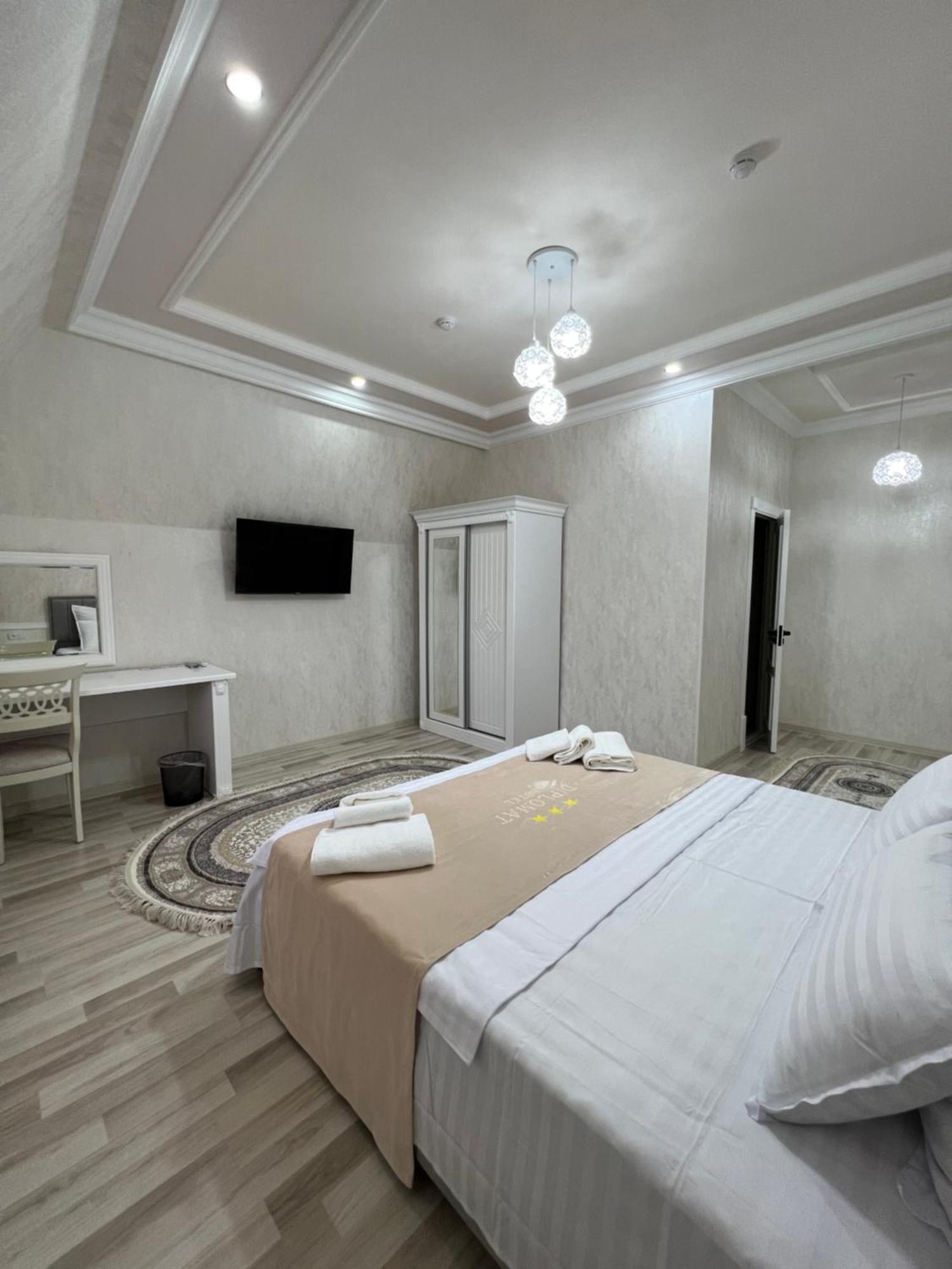 Hotel Diplomat Premium Samarkand Exterior foto