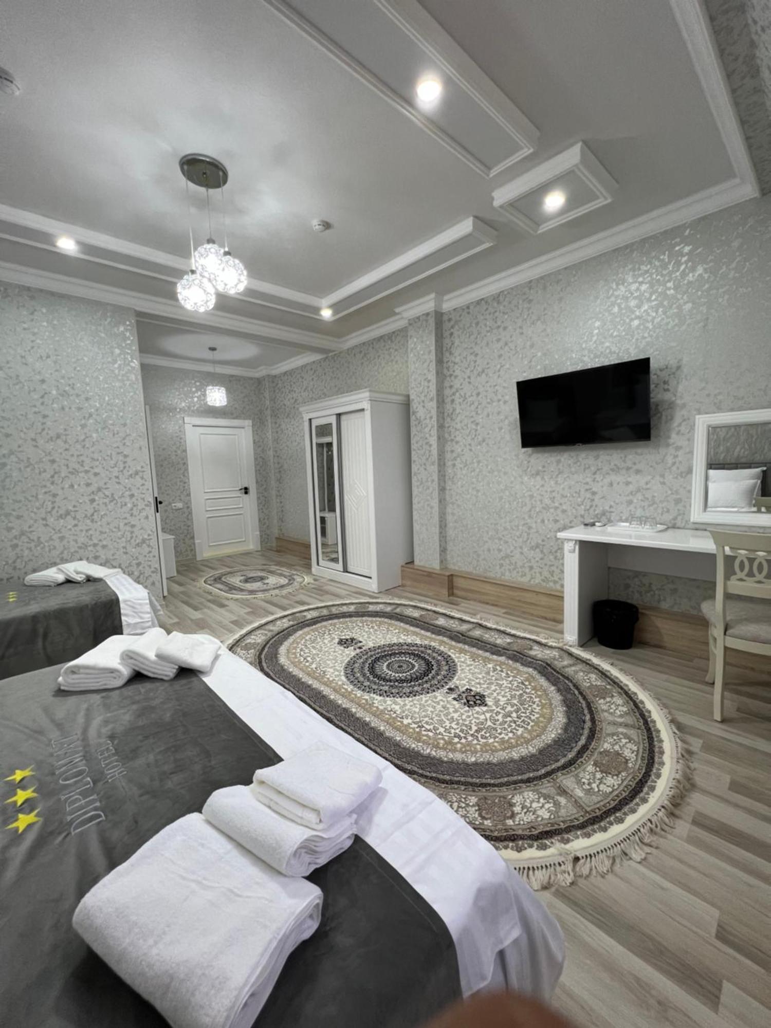 Hotel Diplomat Premium Samarkand Exterior foto