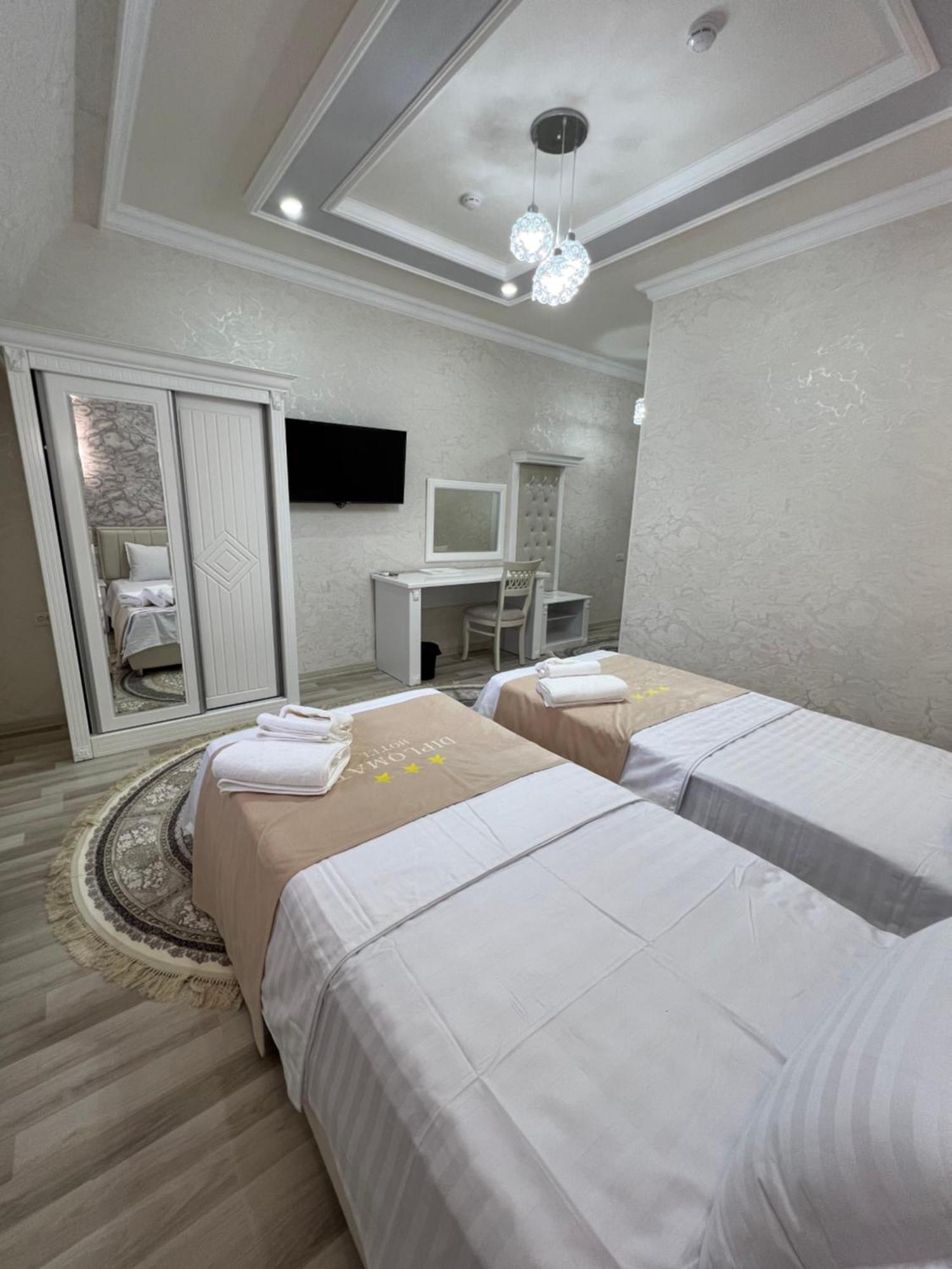Hotel Diplomat Premium Samarkand Exterior foto