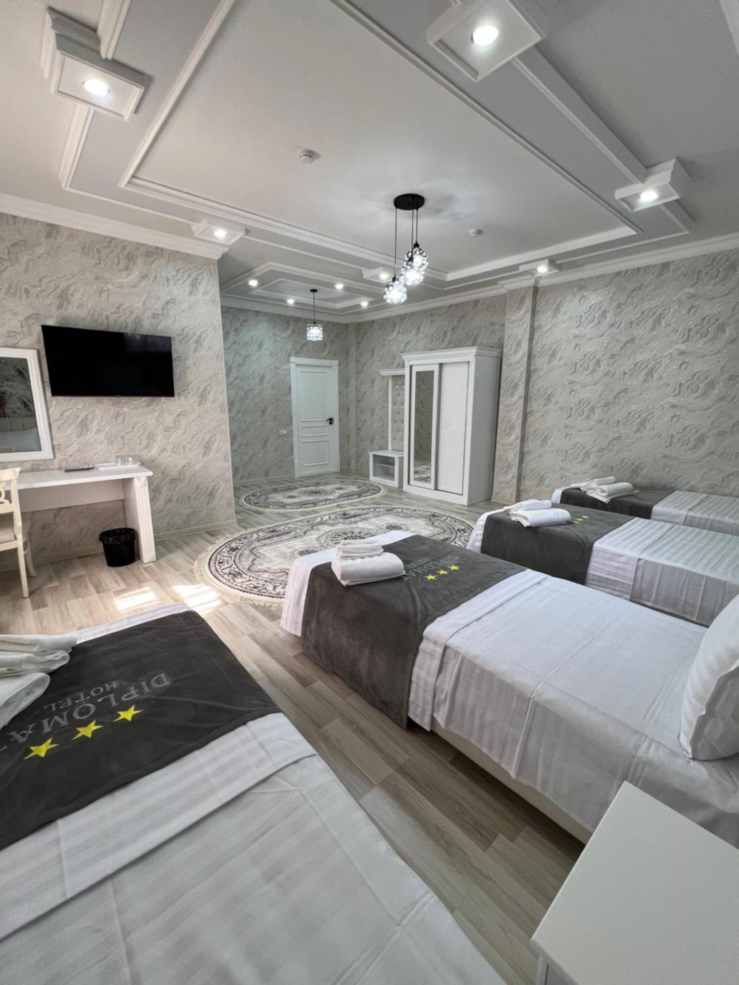 Hotel Diplomat Premium Samarkand Exterior foto